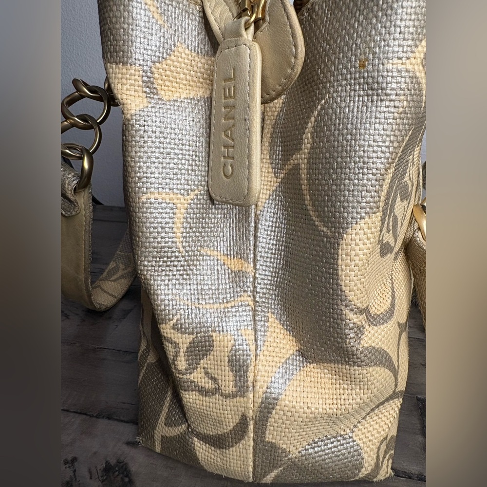 CHANEL Camellia Raffia CC Logo Chain Tote - Picture 10 of 16